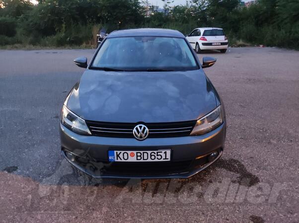Volkswagen - Jetta - 1.6 tdi