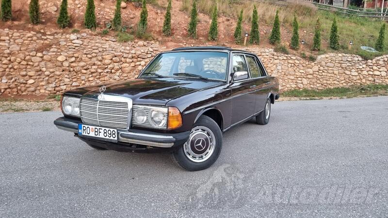 Mercedes Benz - 230 - w123