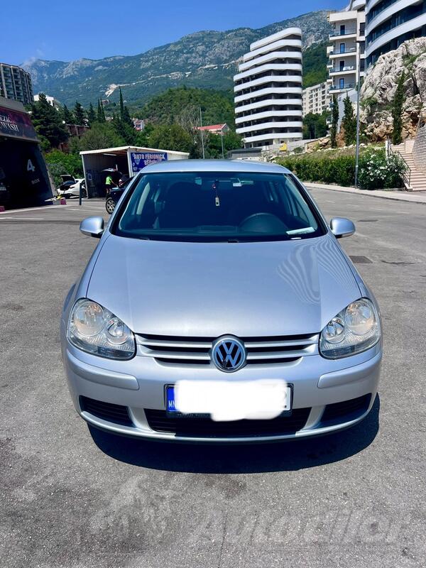 Volkswagen - Golf 5 - 1,6 FSI