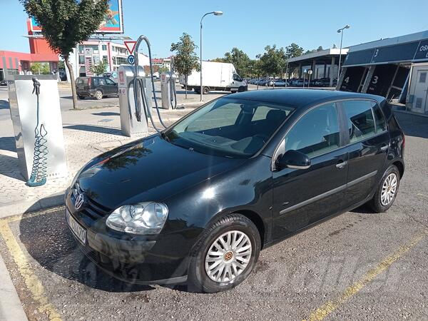 Volkswagen - Golf 5 - 1400