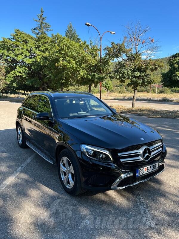 Mercedes Benz - GLC 220