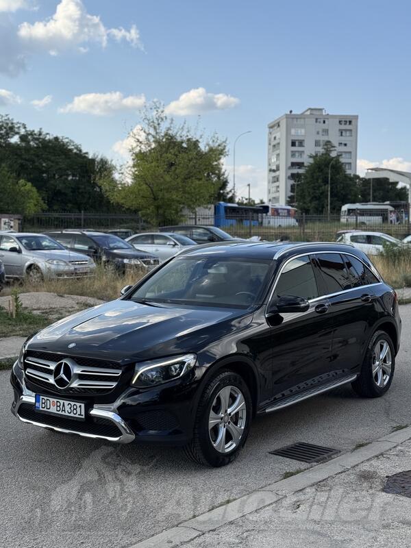 Mercedes Benz - GLC 220