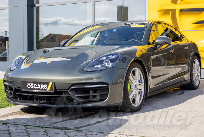 Porsche - Panamera - 4E HYBRID PLATINUM EDITION