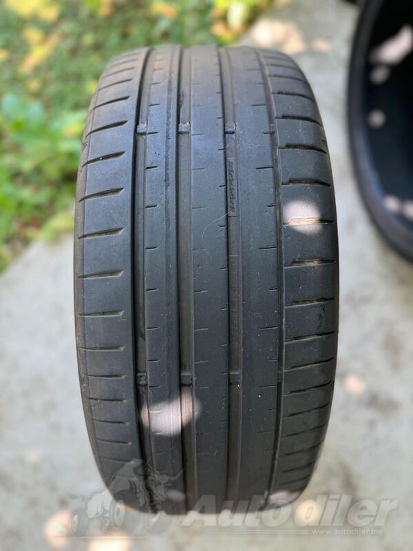 Falken - 225/35/19 - Summer tire