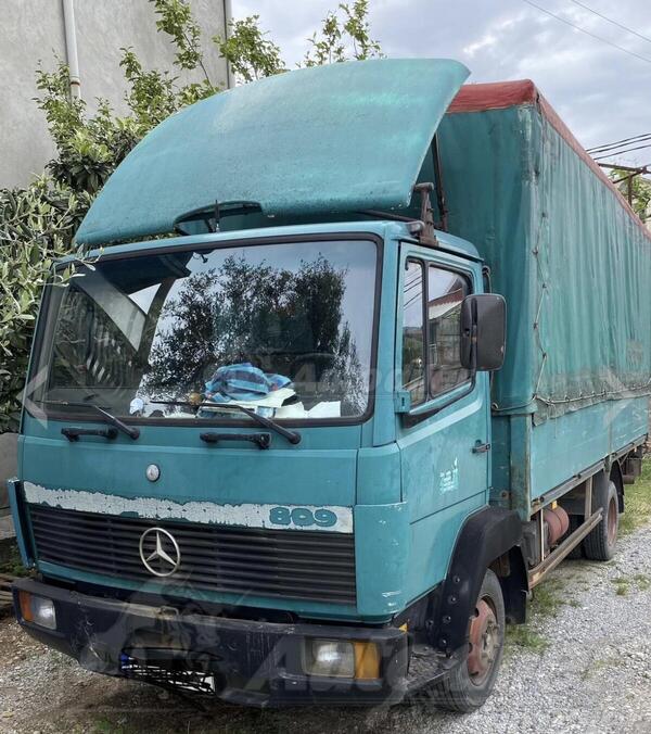 Mercedes Benz - 809