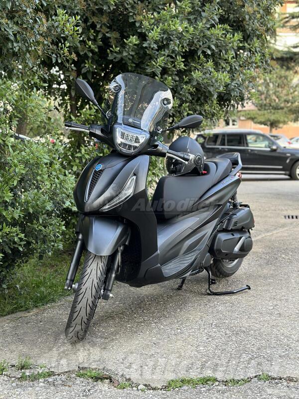 Piaggio - 400s hpe