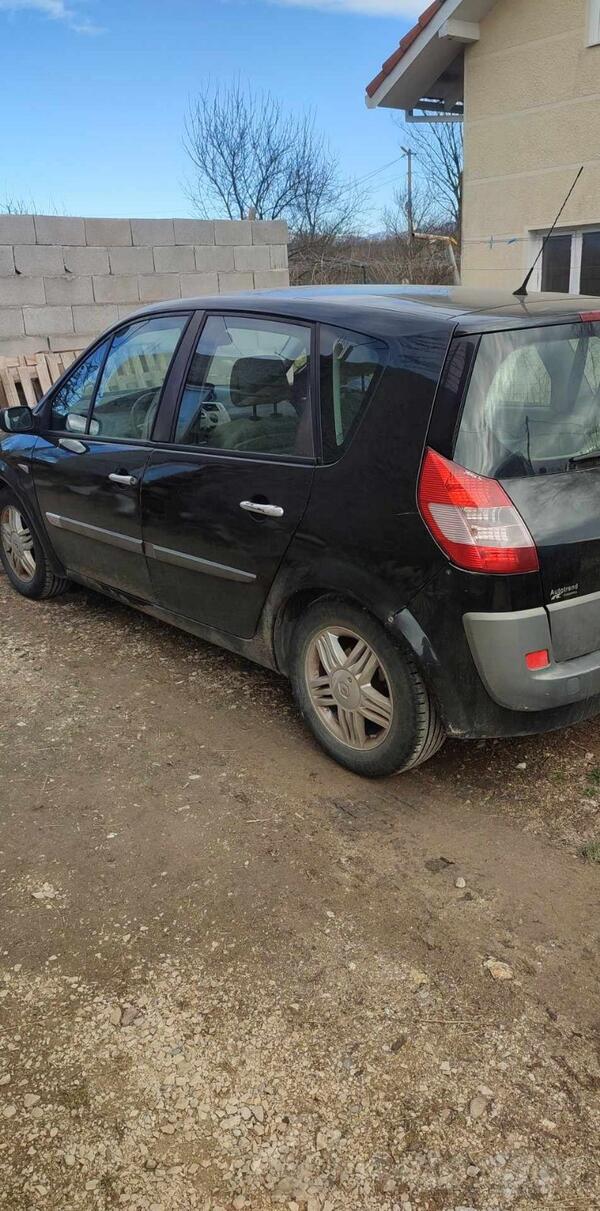 Renault - Scenic 1.9dci in parts