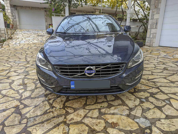 Volvo - V60 - 2.4 AWD D6