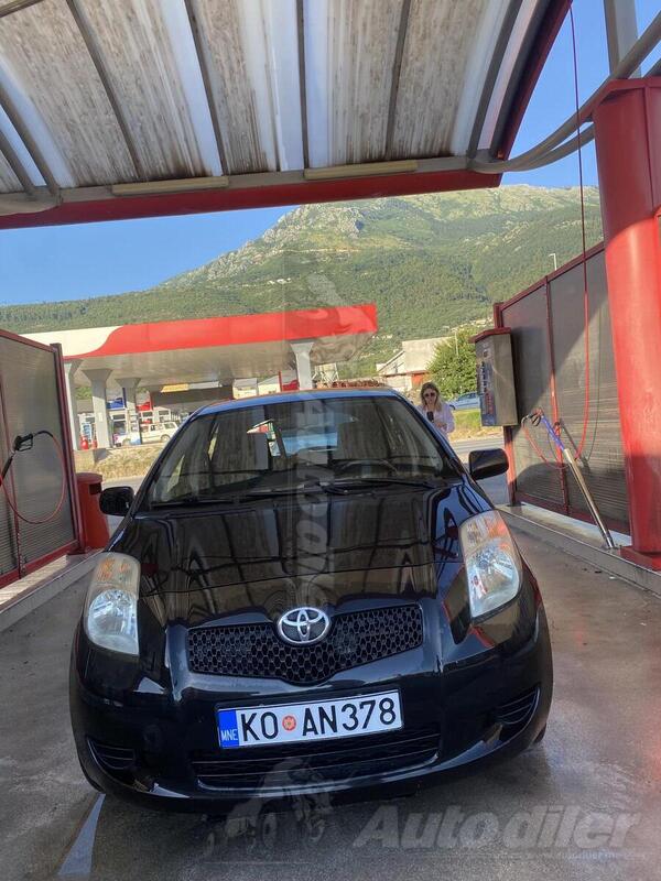 Toyota - Yaris - 1.3