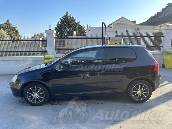 Volkswagen - Golf 5 - 1.9tdi