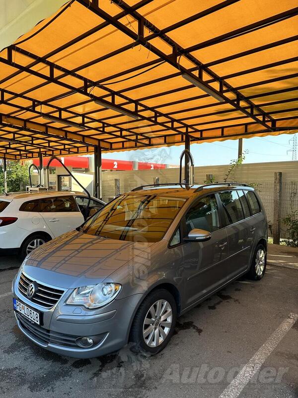 Volkswagen - Touran - 2.0 TDI OTOMATIK