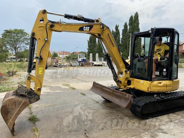 CAT - 305 E2