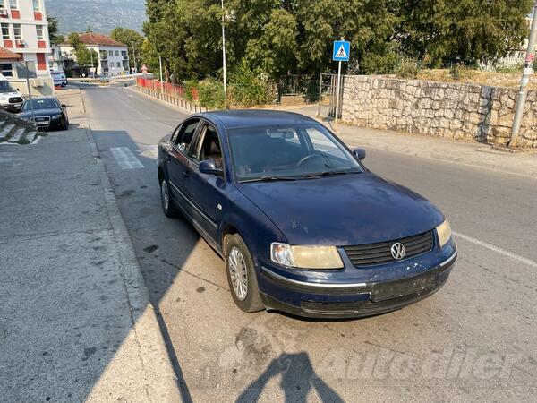 Volkswagen - Passat - 1.6 benzin/plin