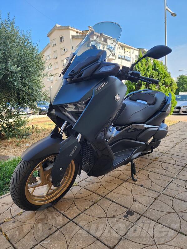 Yamaha - x max