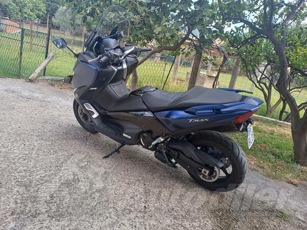 Yamaha - T max dx