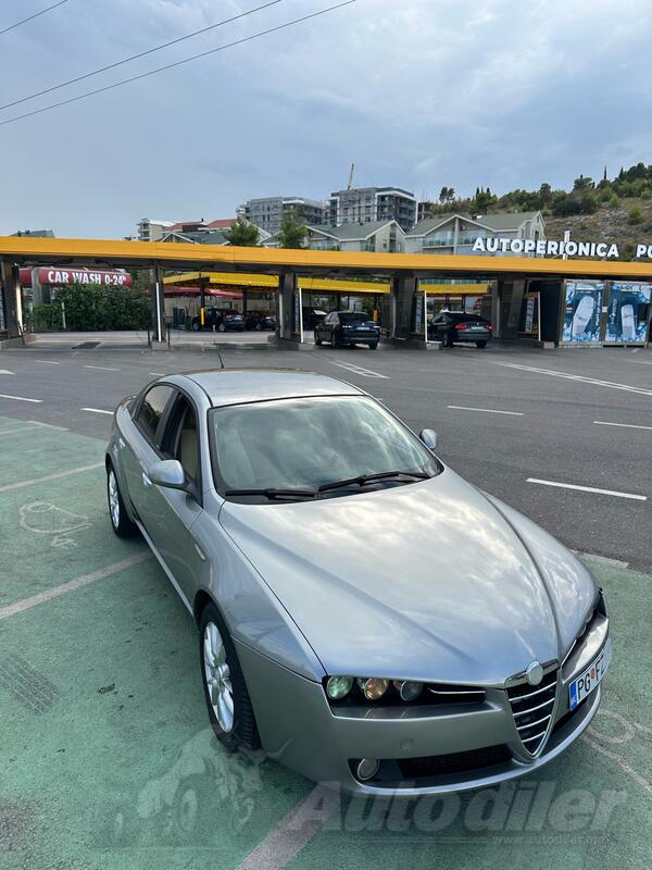 Alfa Romeo - 159 - 1.9 110kw