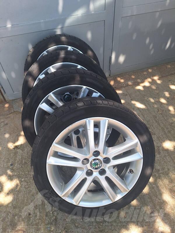 Fabričke rims and SKODA OCTAVIA VRS _ TOYO 205 45 R16 tires