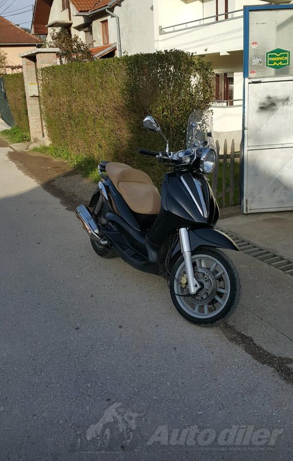 Piaggio - Beverly-retro