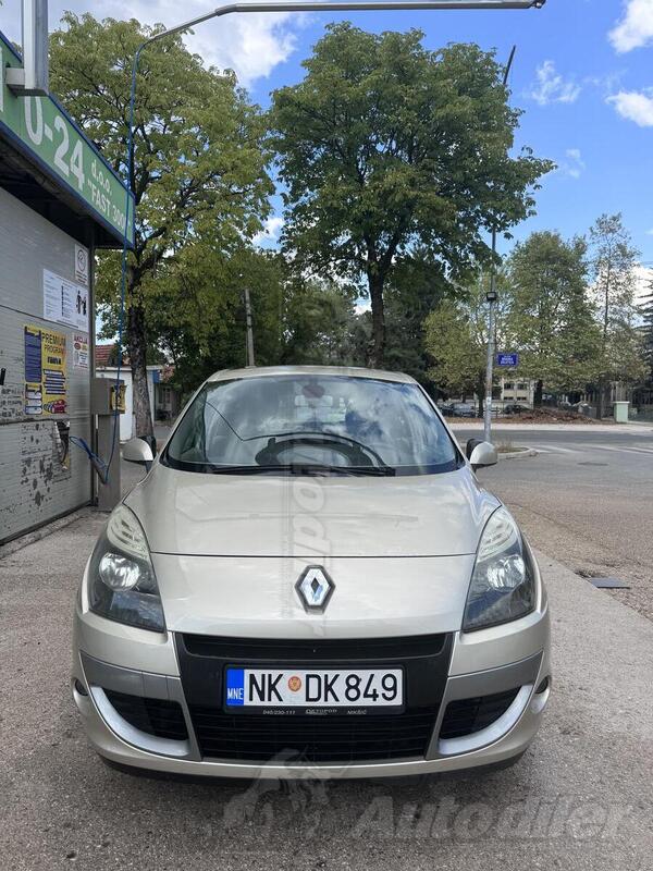 Renault - Scenic