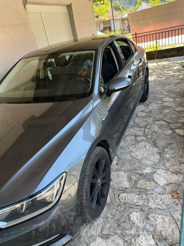 Volkswagen - Passat - 1.6 TDI Blue Motion