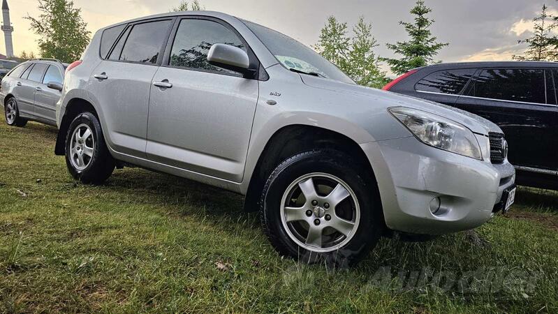 Toyota - RAV 4 - 2.2