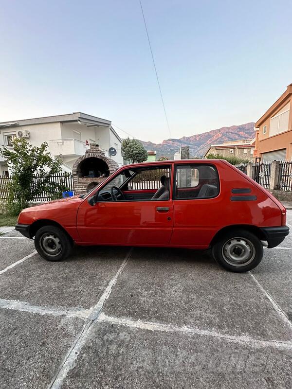 Peugeot - 205 - 1.1