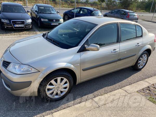 Renault - Megane - Sedan 1.6 automatik