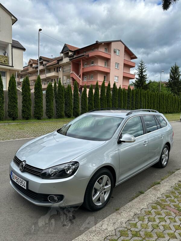 Volkswagen - Golf 6 - 1.6 TDI BLUEMOTION