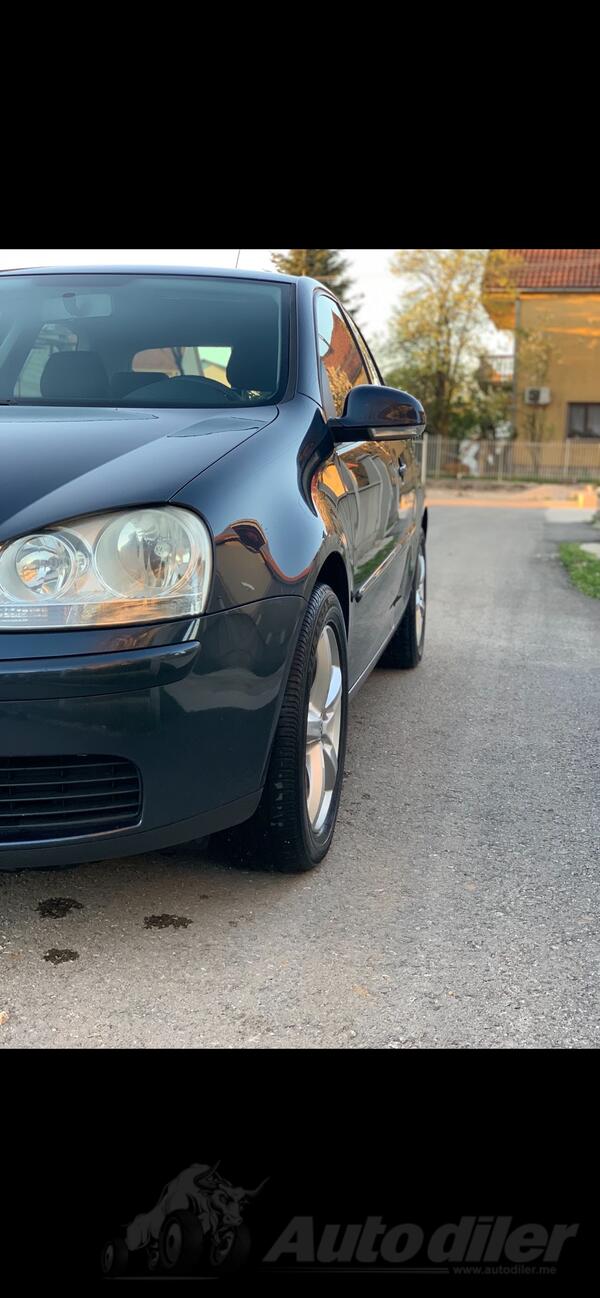 Volkswagen - Golf 5 - 1.9 TDI