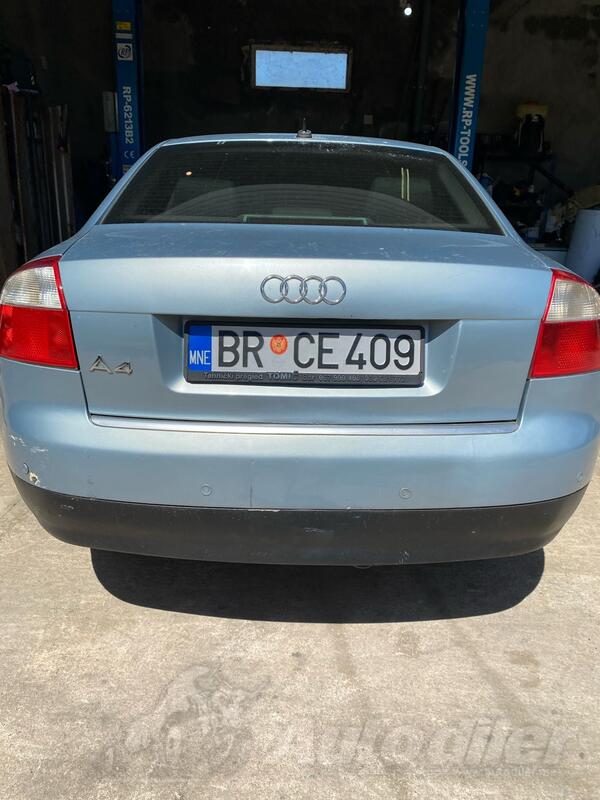 Audi - A4 2.5 TDI in parts