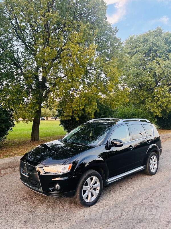 Mitsubishi - Outlander - 2.2