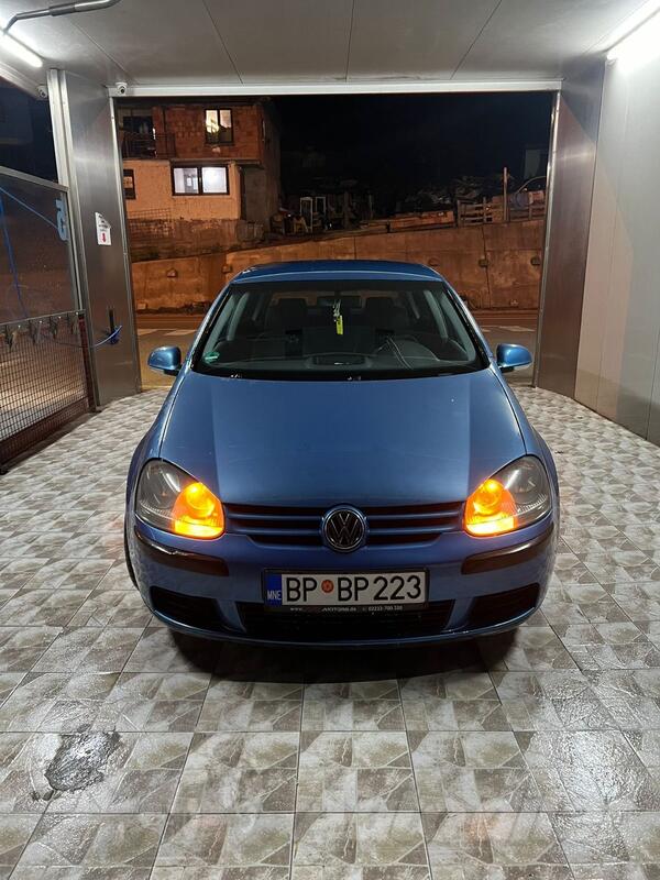 Volkswagen - Golf 5 - 2.0