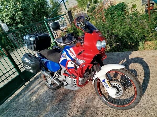 Honda - Africa Twin RD07A