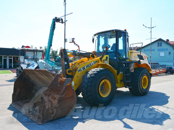 New Holland - W270B