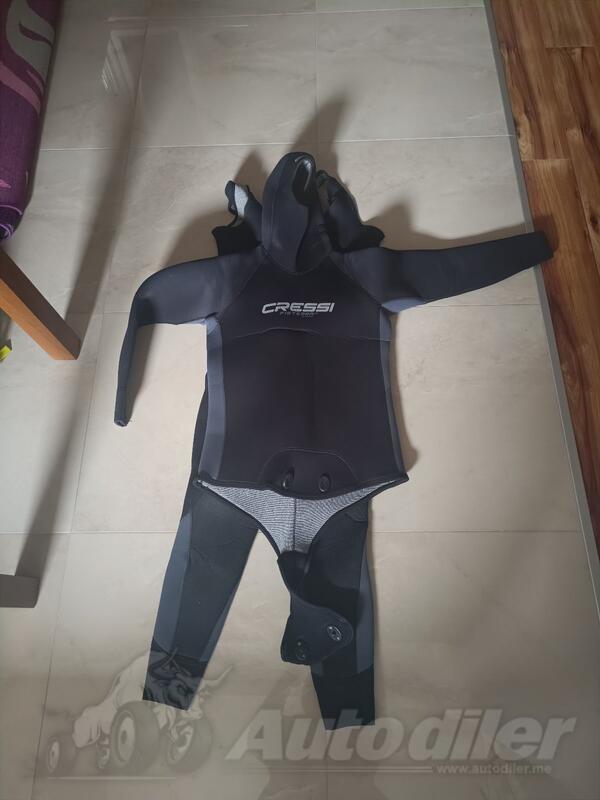 Wetsuit - Diving equipment