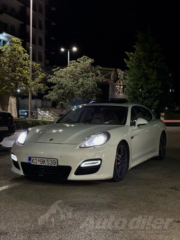 Porsche - Panamera - 4S