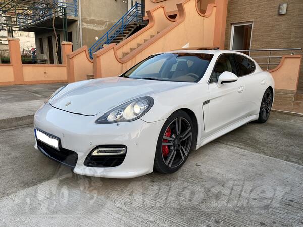 Porsche - Panamera - GTS