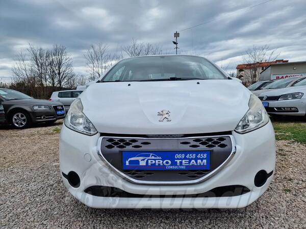 Peugeot - 208 - 1.4 hdi Automatik