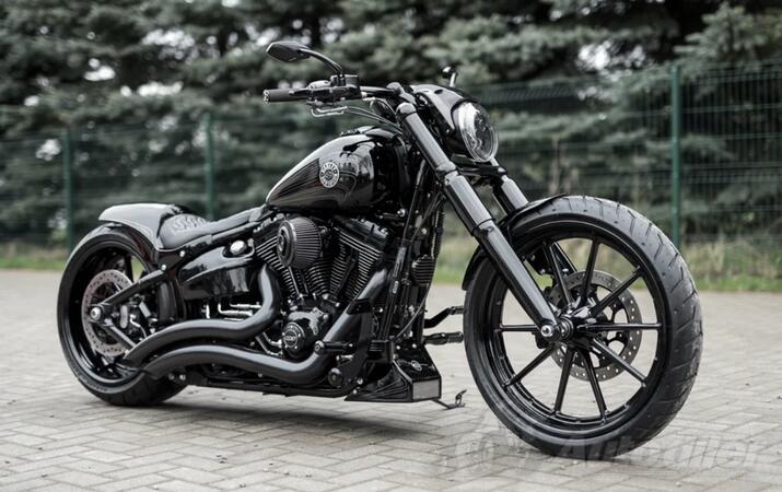 Harley-Davidson - Breakout softail