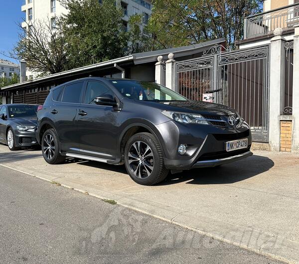 Toyota - RAV 4 - 2.0 D-4D