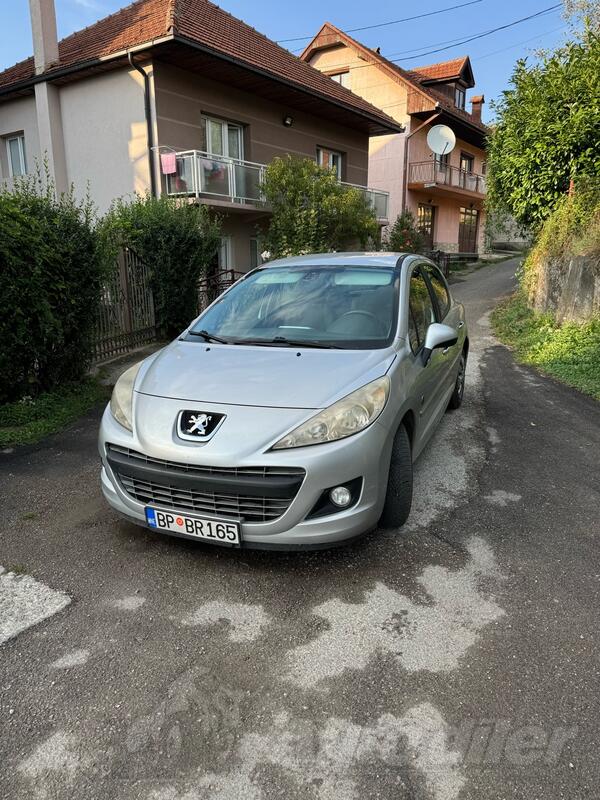 Peugeot - 207 - 1.4 hdi