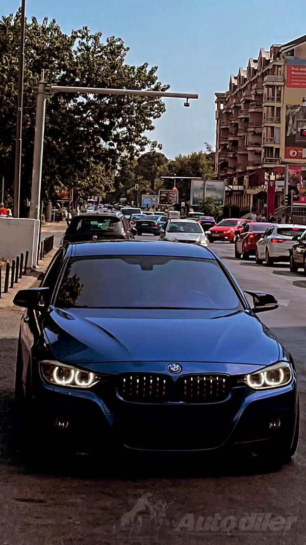 BMW - 320