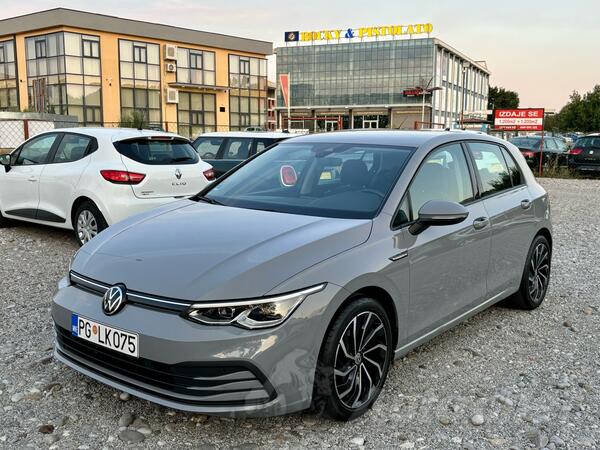 Volkswagen - Golf 8