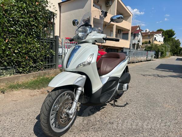 Piaggio - Beverly i.e 300