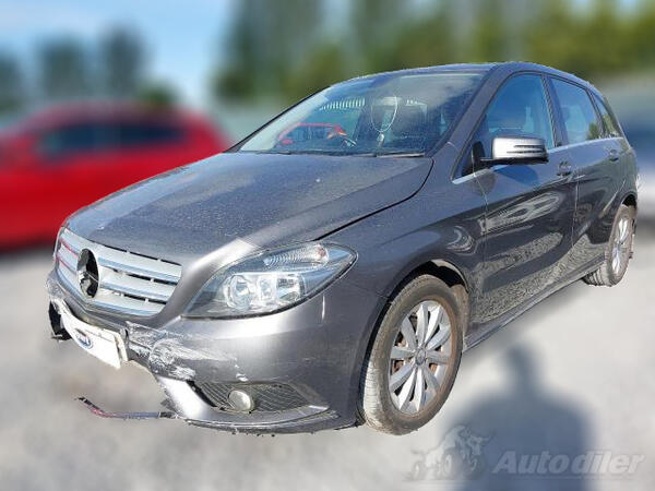 Mercedes Benz - B 180 1.8 CDI in parts