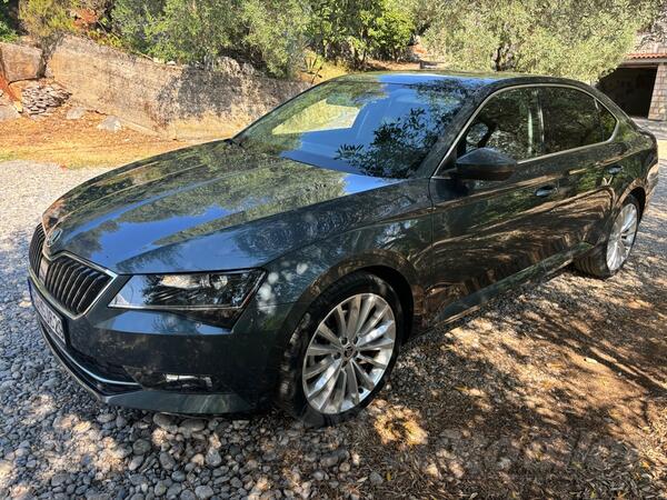 Škoda - Superb - Style 2.0 TDI 4x4