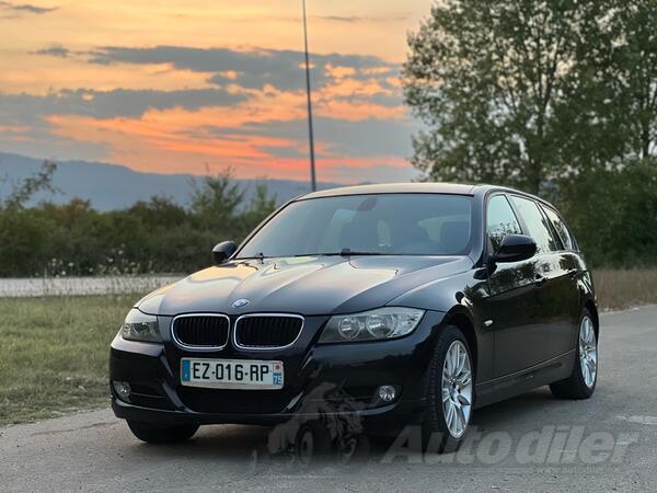 BMW - 318 - D