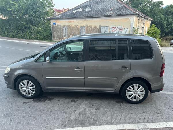 Volkswagen - Touran - 7-sjedista 2.0TDI DSG(6) 2008 godina