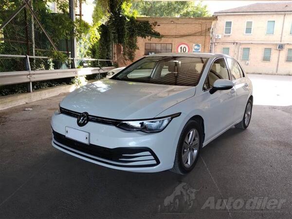 Volkswagen - Golf 8 - 1.5 E / TSI EVU  DSG