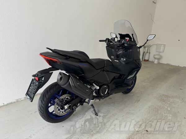 Yamaha - T max 560